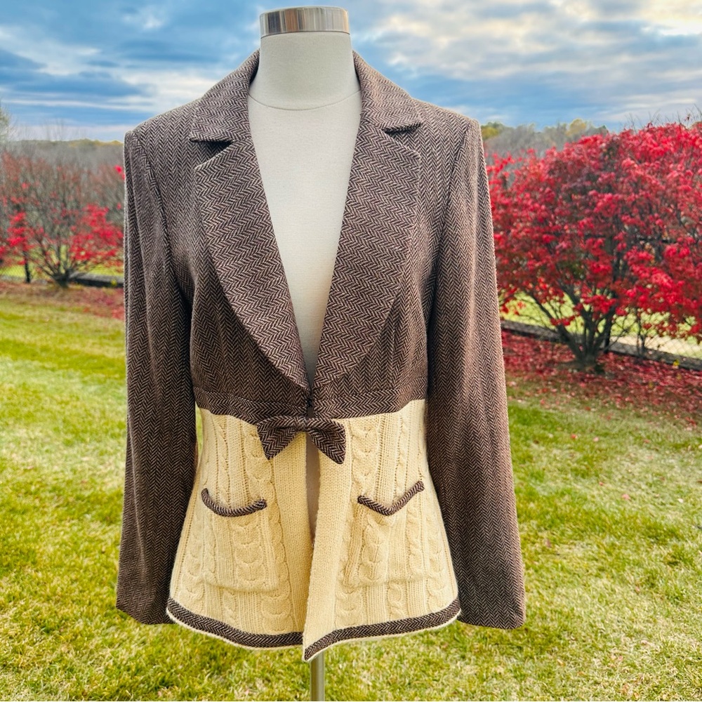 Boston Proper Women’s Size 12
Brown & Beige Tweed Wool/ Rayon Sweater Blazer - Picture 7 of 16